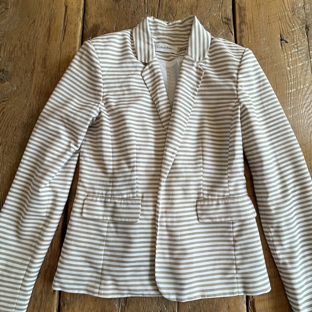 CALVIN KLEIN White & Beige Stripe Blazer